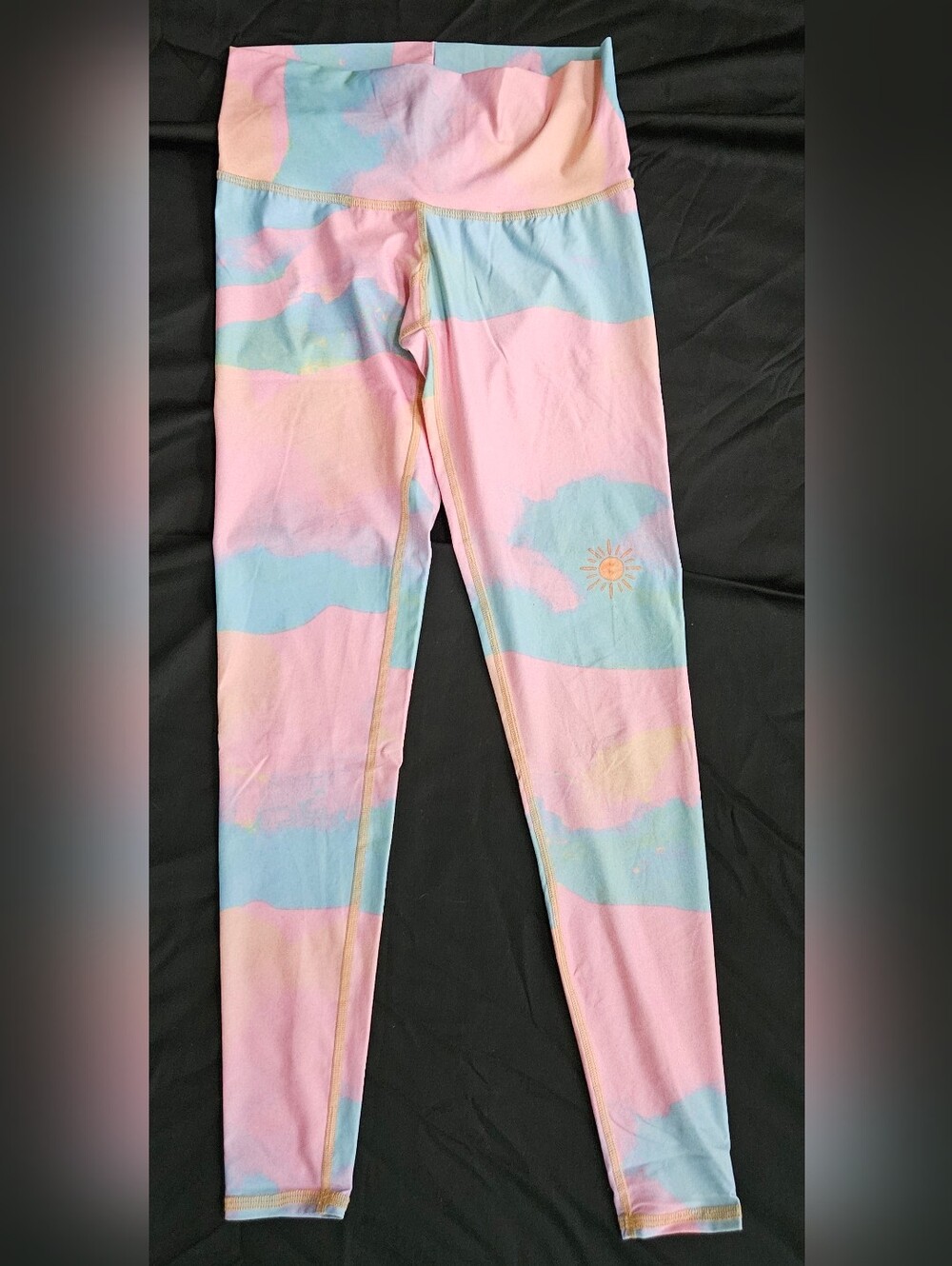 teeki Moon Pink Rainbow Hot Pants Yoga Leggings Size Small
